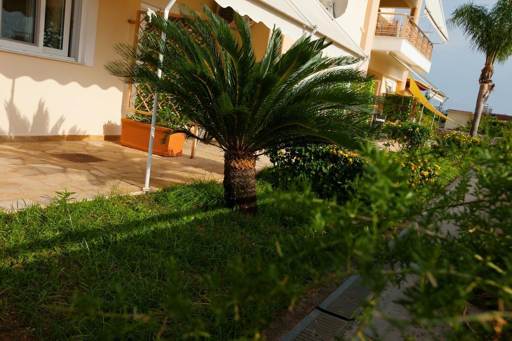 Petra Thea Apartments 2 Kalamata Exterior foto