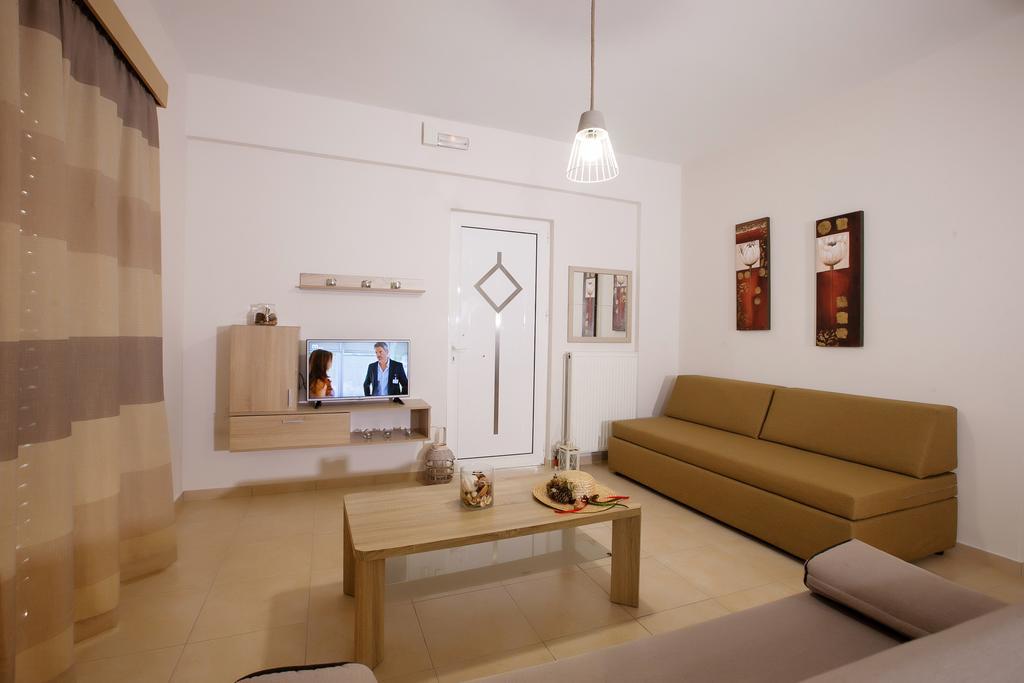 Petra Thea Apartments 2 Kalamata Exterior foto